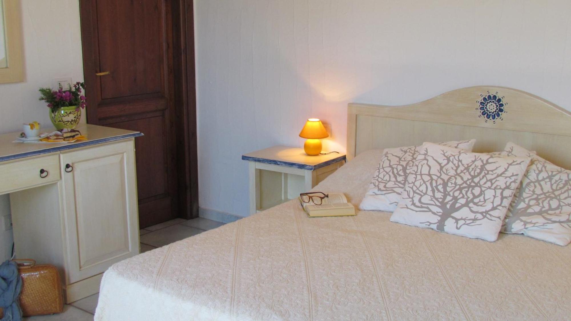 Li Suari Club Village San Teodoro  Bilik gambar